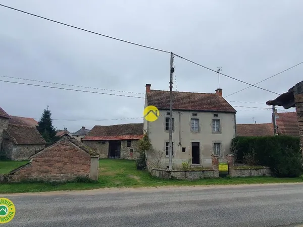MAISON DE VILLAGE A RENOVER