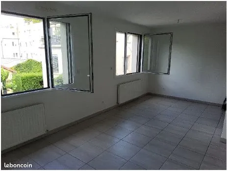 Appartement 3 pièces Rue Denuzière