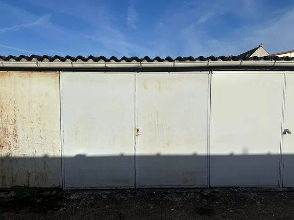 Parking 14 m²