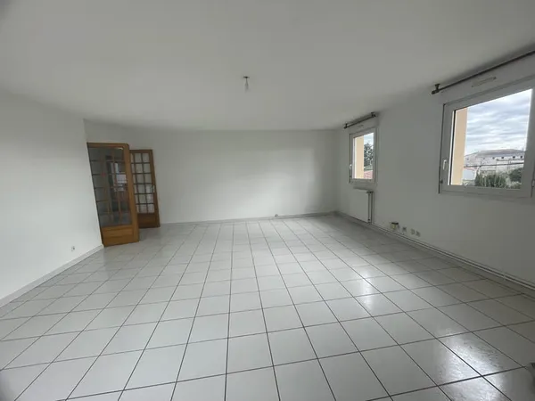 À LOUER APPARTEMENT T4 DE 102 m2 BLAGNAC