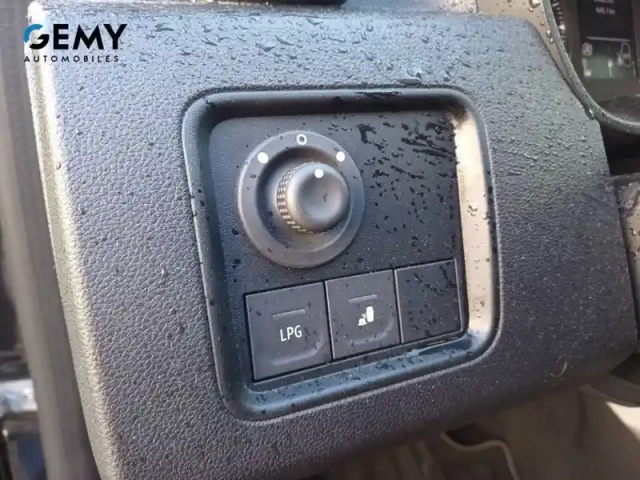Dacia Duster eco-g 100 4x2 — photo 15