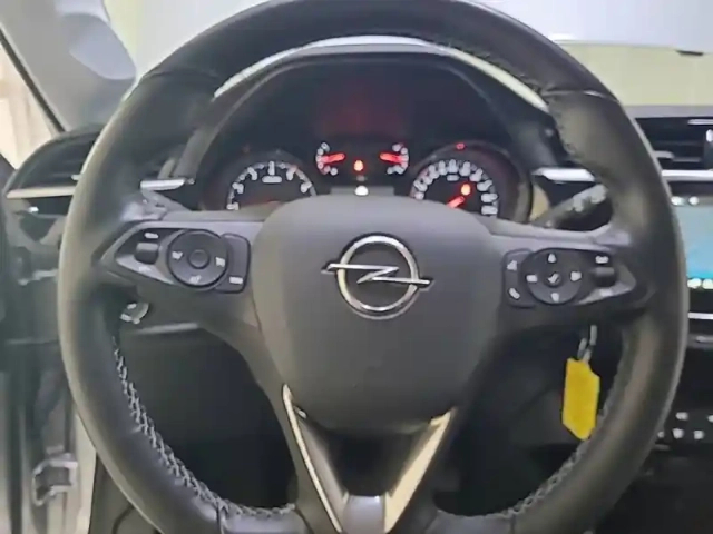 Opel Corsa 1.2 turbo 100 ch bvm6 — photo 9