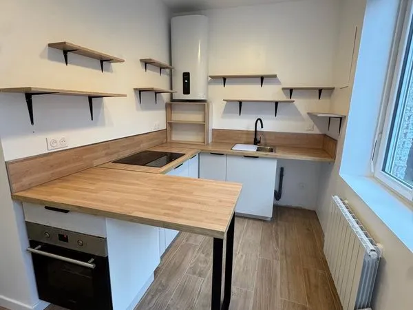 À LOUER - Maison de courée entièrement rénovée à Lille-Hellemmes