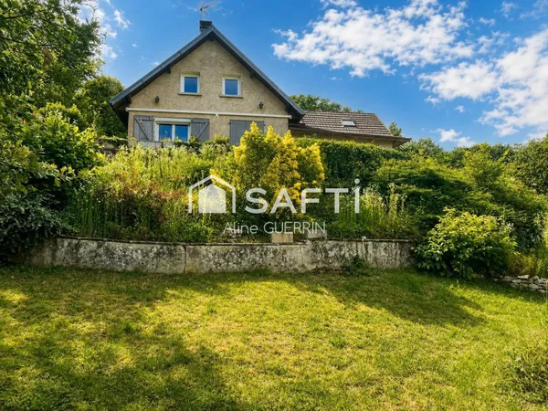 Très proche Dole : Authume Maison de 150 m² sur sous sol complet.