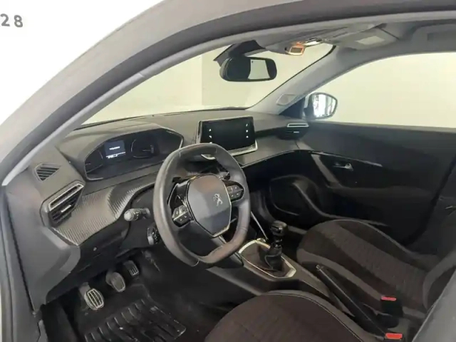 Peugeot 2008 puretech 100 s&amp;s bvm6 — photo 11