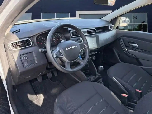 Dacia Duster eco-g 100 4x2 — photo 17