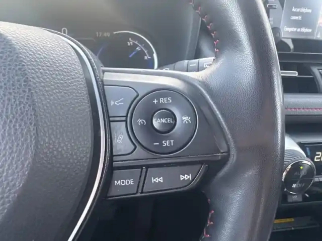 Toyota Rav4 hybride hybrid phev awd design business — photo 17