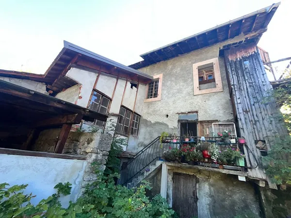 Maison d'époque à réhabiliter