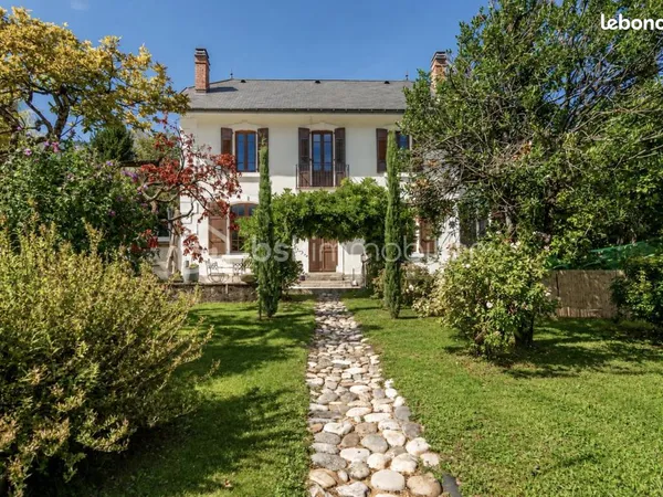 Maison 8 pièces 178 m²