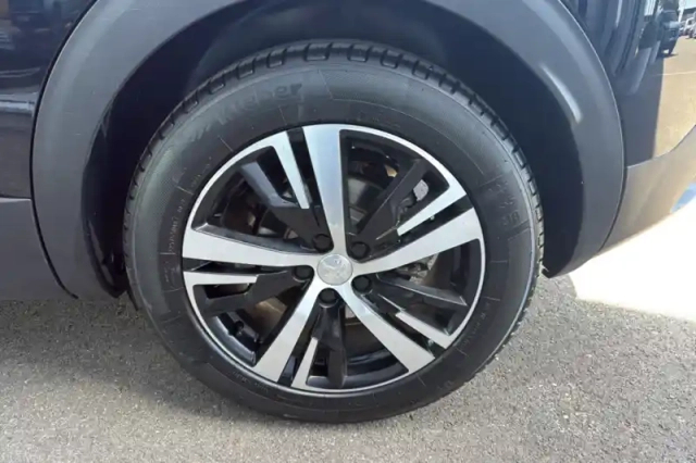 Peugeot 3008 hybrid 225 e-eat8 — photo 9