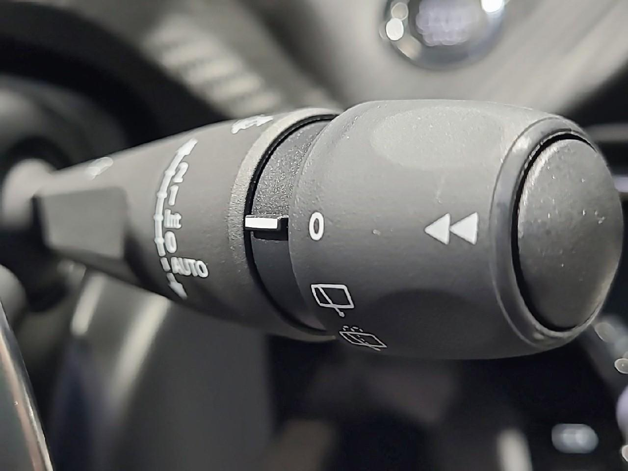 Peugeot 2008 hybrid 145 e-dcs6 allure — photo 21