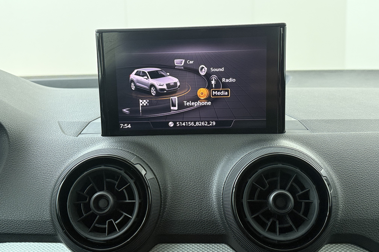 Audi Q2 — photo 11