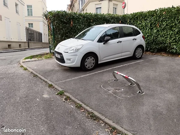 Location parking Impasse des pipots
