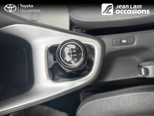 Toyota Yaris 120 vvt-i — photo 13
