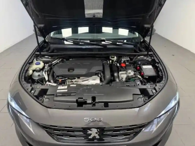 Peugeot 508 hybrid 225 e-eat8 — photo 39