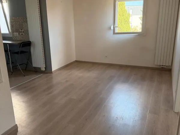 Appartement lumineux avec ascenseur et parking - Terville