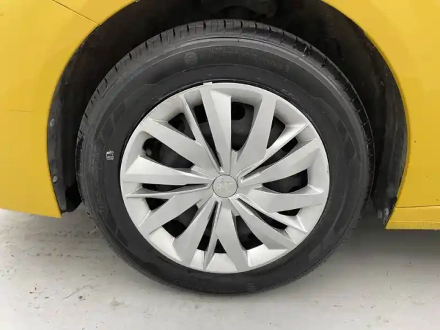 Peugeot 208 puretech 75 s&amp;s bvm5 — photo 18