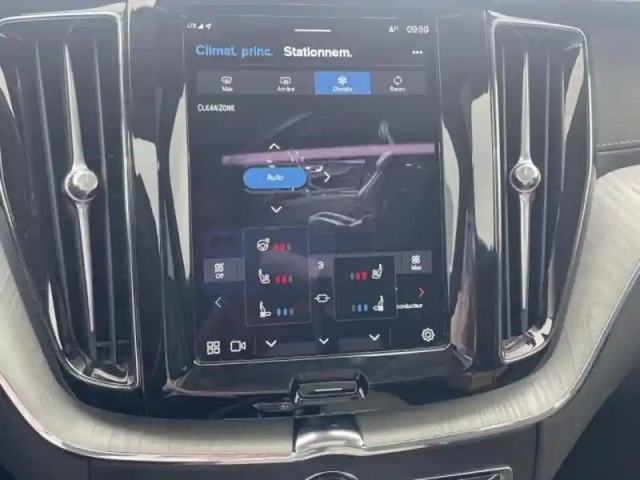 Volvo Xc60 t6 hybride rechargeable 253 + 145ch ultra style dark geartronic 8 awd — photo 15