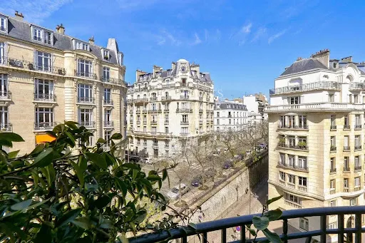 Appartement 5 pièces 163 m²