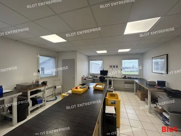 Bureaux 98 m²