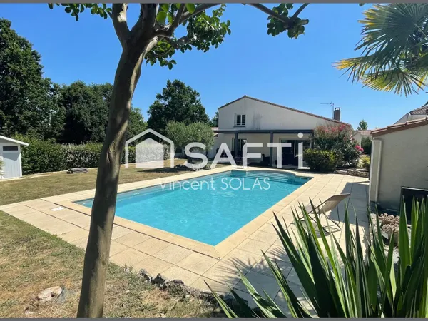 Maison et Emplacement Rare de 140 m² - 3Ch + Bureau - Piscine - Double Garage - Mouilleron le Captif