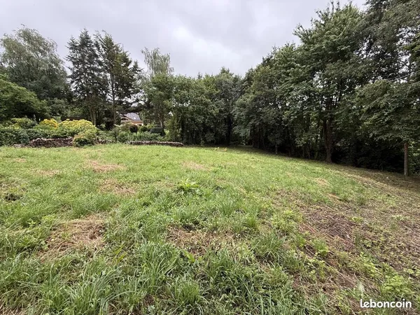 Terrain de 1082 m² en plein Coeur de CHEVAIGNE