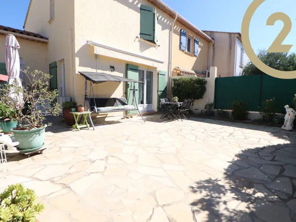 VENTE - FREJUS - MAISON-APPARTEMENT T3 de 70m2 avec 134m2 d'