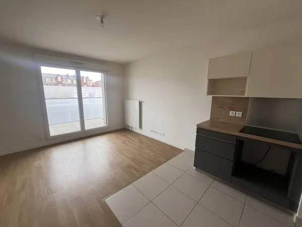 DUPLEX 4 PIECES DE 87m² - COURTILLES