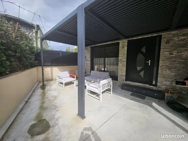 BIEN RARE - Appart-Maison Meublé T4 90 m² • 2 Terrasses • Parking • Proche CHU • Disponible 1er sept