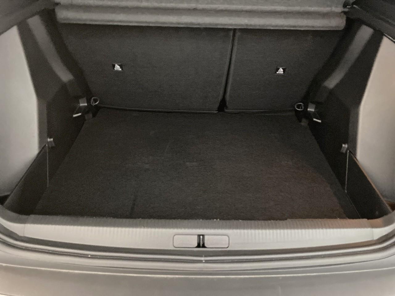 Peugeot 2008 hybrid 145 ch e-dcs6 allure — photo 6