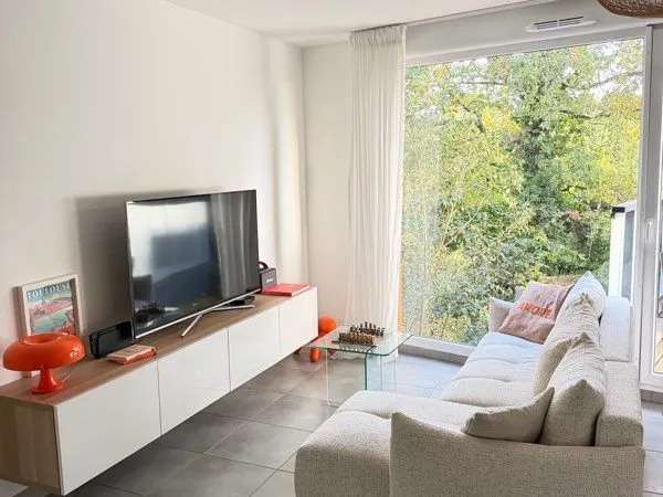 Appartement T2 avec terrasse, cave et parking