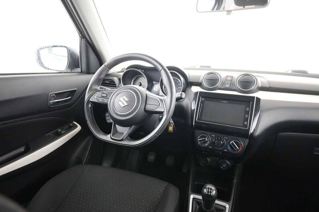Suzuki Swift 1.2 DualJet Hybrid — photo 12