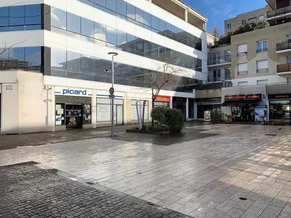 Local commercial 100 m²