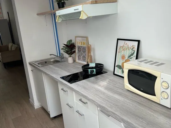 T1 bis meublé 35 m² au calme avec cour privative