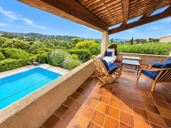 Maison 8 pièces 220 m²