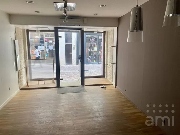Local commercial 100 m²