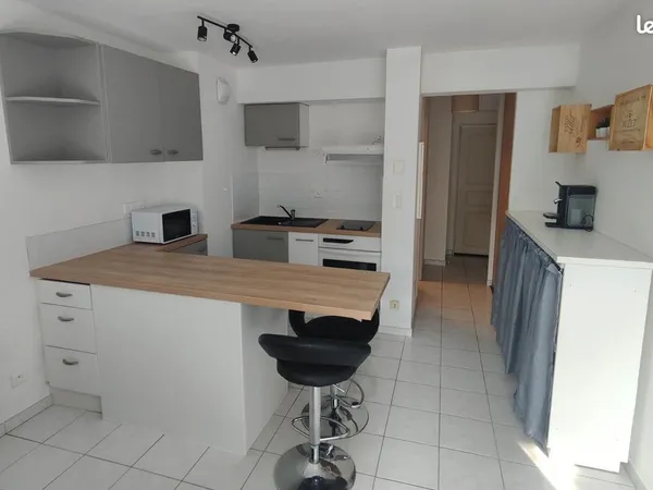 Location T2 meublé - 37m2 - Balcon/Parking