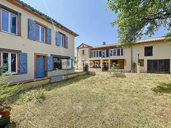 Maison 8 pièces 787 m²