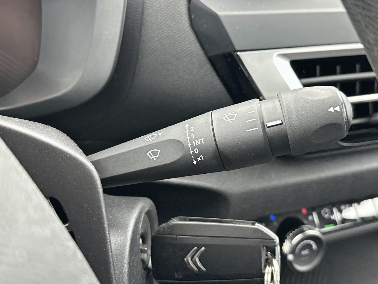 Citroën C4 puretech 100 s&s bvm6 live — photo 18