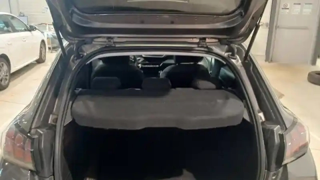 Peugeot 208 puretech 100 s&amp;s eat8 — photo 5