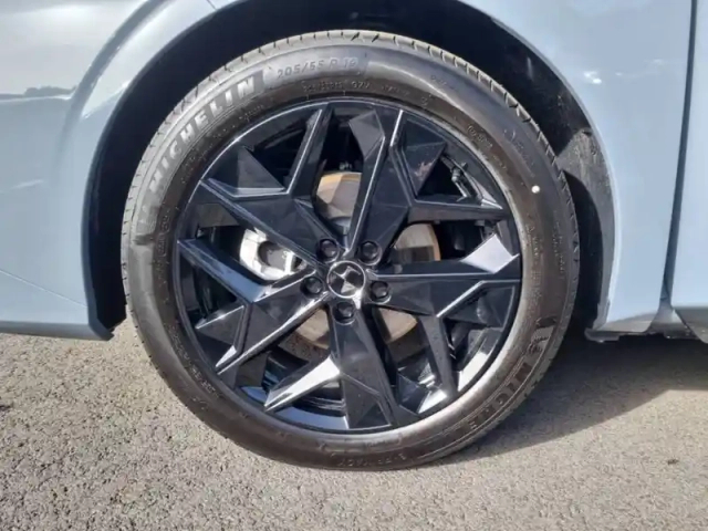 Ds Ds 4 n°4 hybride 145 e-dct6 — photo 57