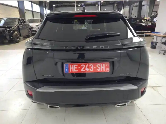Peugeot 2008 hybrid 145 e-dcs6 — photo 5