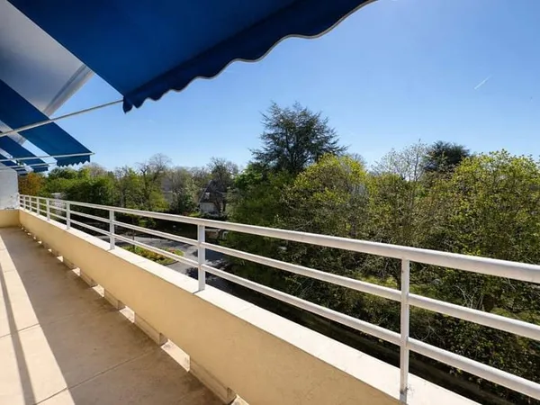 Appartement 7 pièces 138 m²
