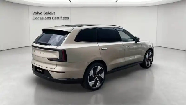 Volvo Ex90 twin performance awd 517 ch 1edt — photo 54