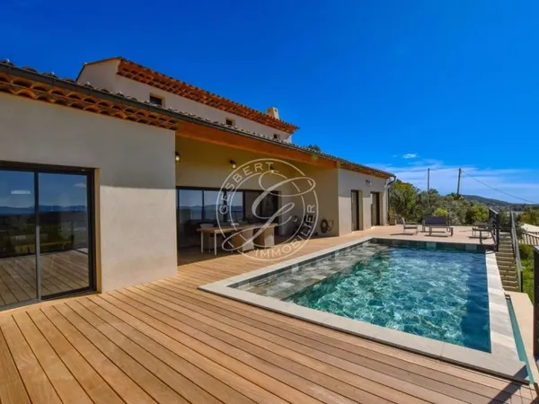 A VENDRE DRAGUIGNAN - Superbe villa avec vue panoramique