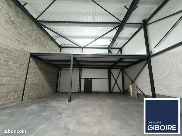 Local d'activité 227 m²