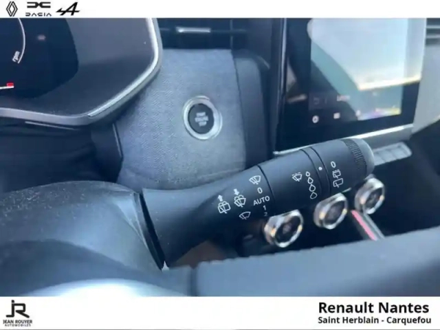 Renault Clio 1.0 tce 90ch techno — photo 14