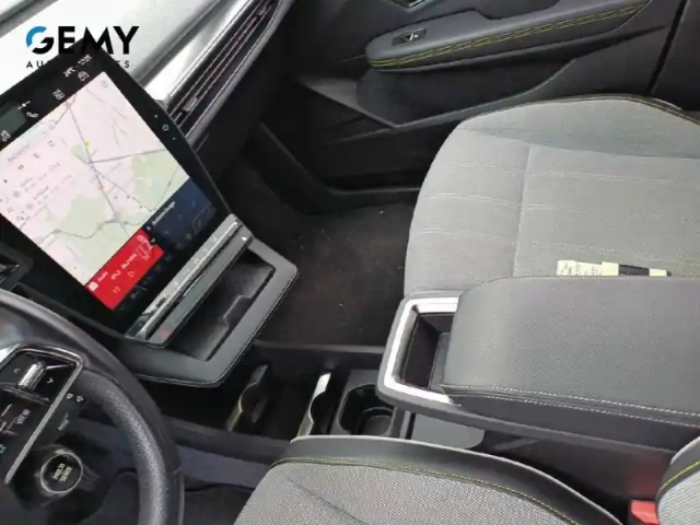 Renault Megane e-tech ev60 220 ch super charge — photo 12