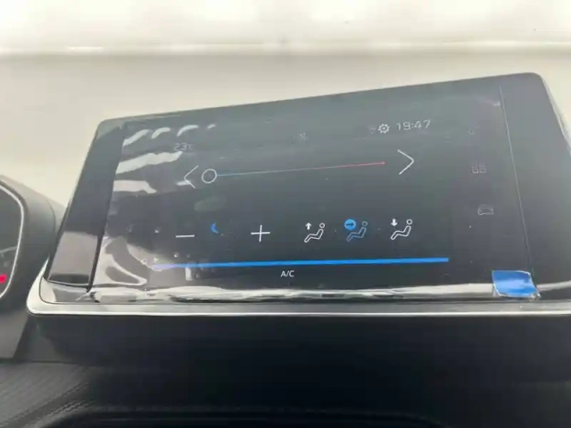 Peugeot 208 puretech 75 s&amp;s bvm5 — photo 22