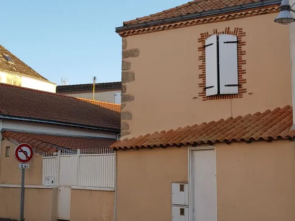 Loue maison à étage centre bourg